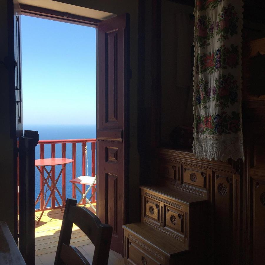 Olympos  Anemos Guest House Karpathos מראה חיצוני תמונה